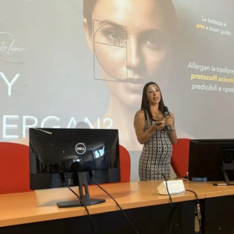 Lezione sulla medicina estetica odontoiatrica presso l'università degli studi di Chieti e Pescara